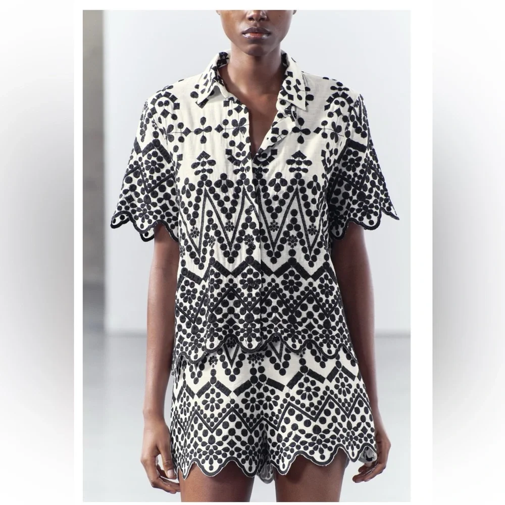 Zara contrast embroidered shirt. ZW collection - Picture 1 of 10